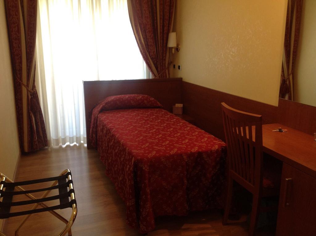 Hotel Residenza Fermi à Rome Extérieur photo